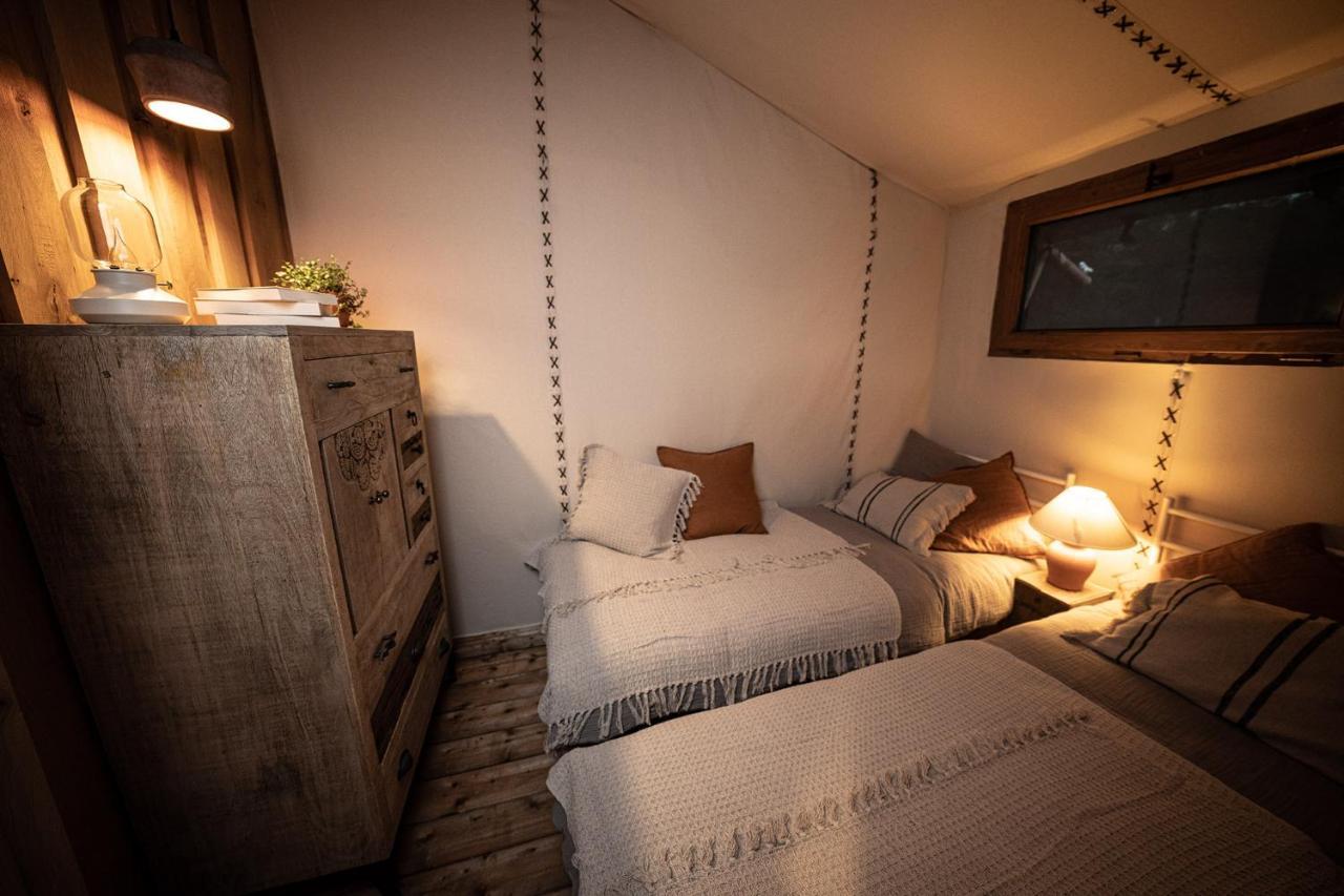 Urzeka Hotell Drzewce  Exteriör bild