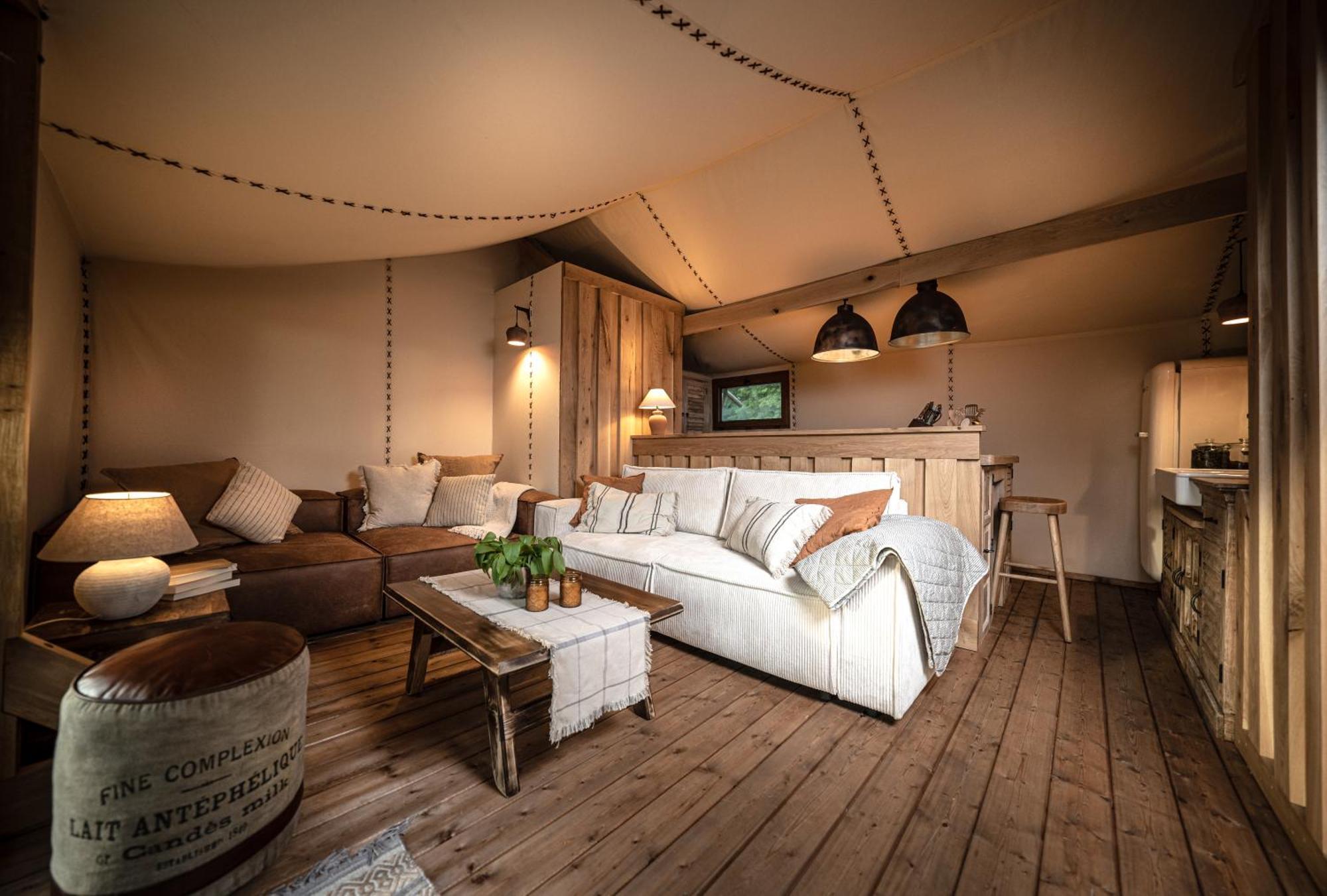 Urzeka Hotell Drzewce  Exteriör bild